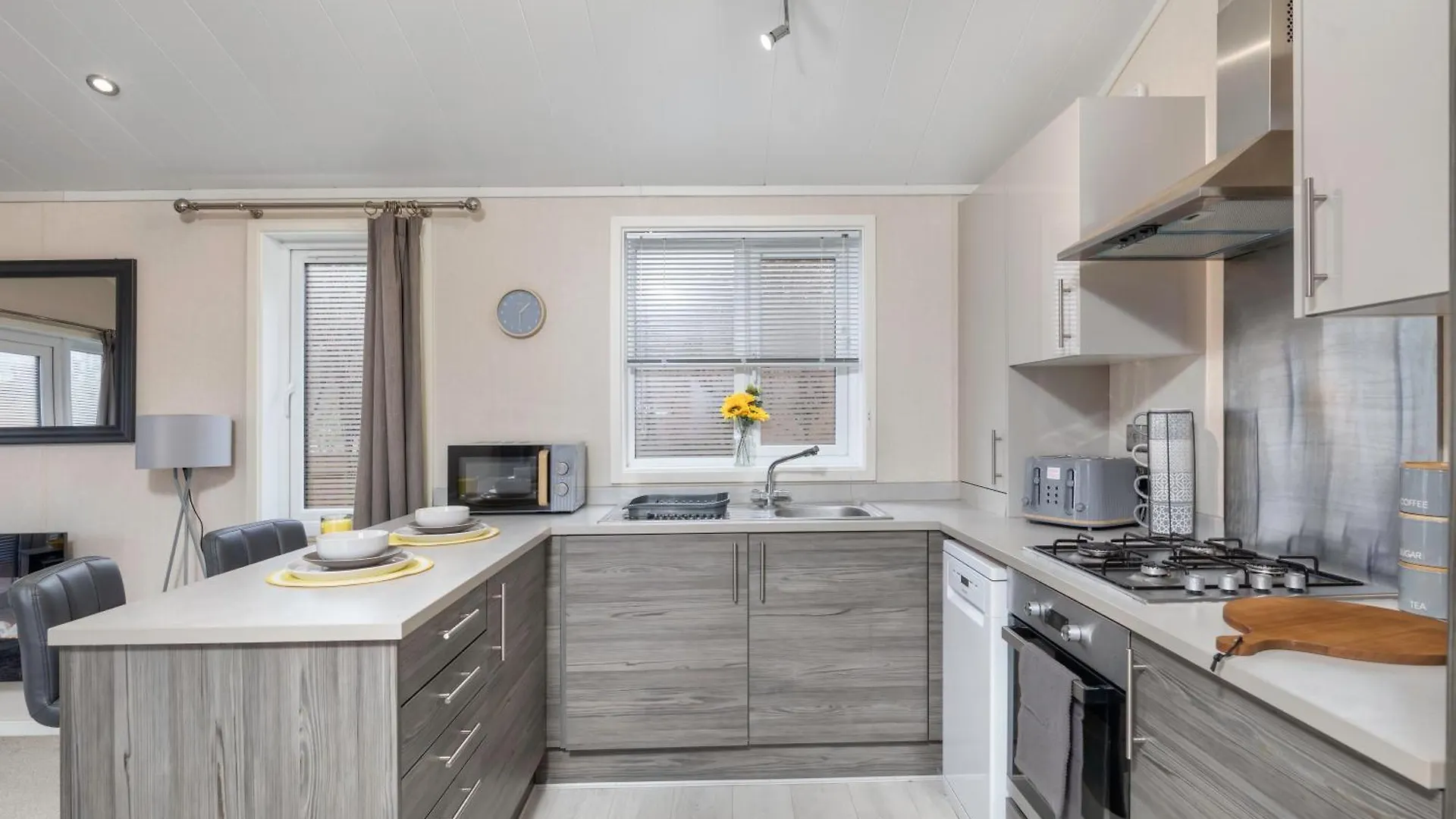 شقة Family Luxury York Cabin Retreat With Hot Tub
