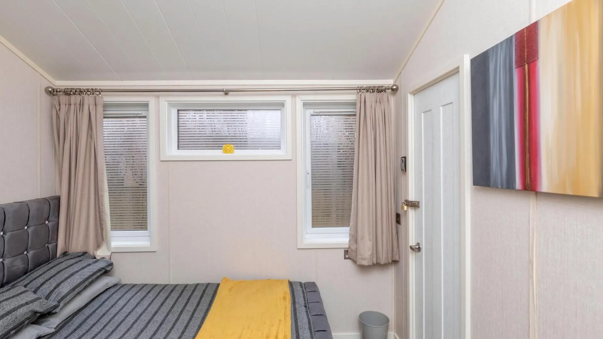 Family Luxury York Cabin Retreat With Hot Tub 0*,