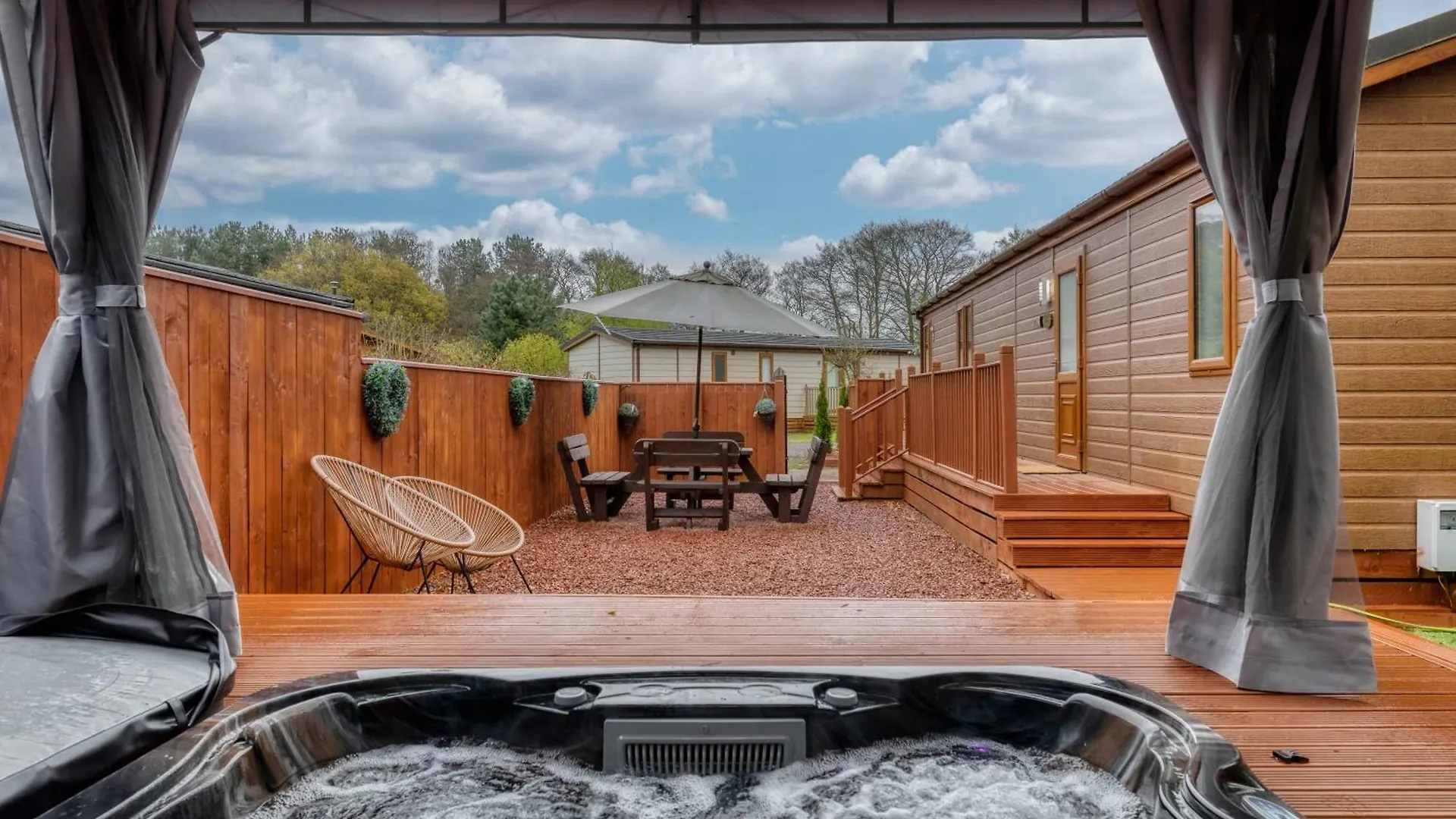 شقة Family Luxury York Cabin Retreat With Hot Tub